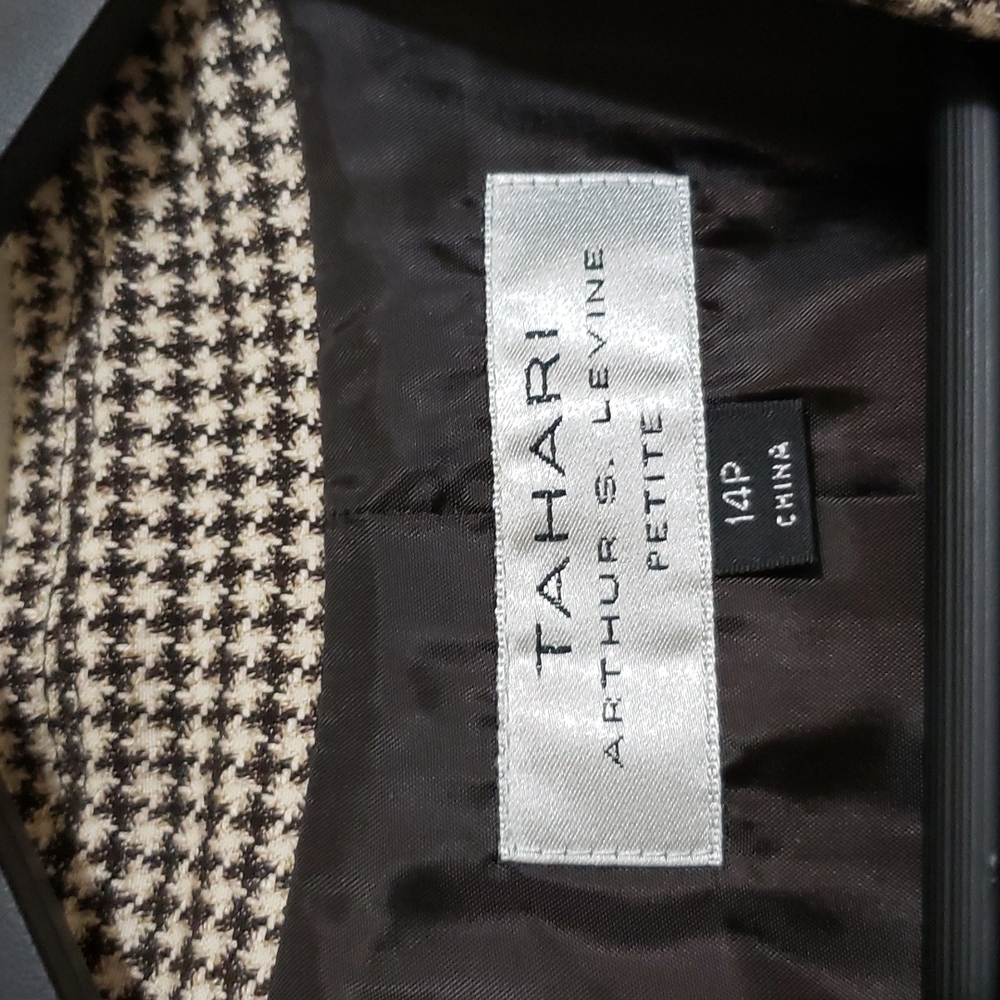 Tahari Arthur S. Levine Jacket - Picture 5 of 11